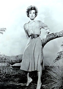 Joanna Barnes